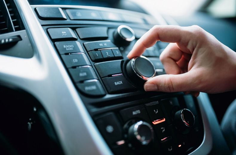 4 Benefits of Upgrading Your Old Factory Car Stereo - Stinger